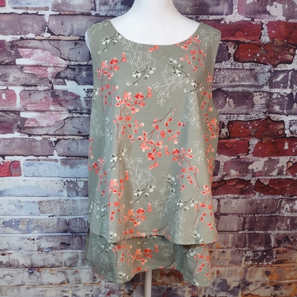 DG2 by Diane Gilman Tops - DG2 By Diane Gilman Mixed-Media Double Layered Tank